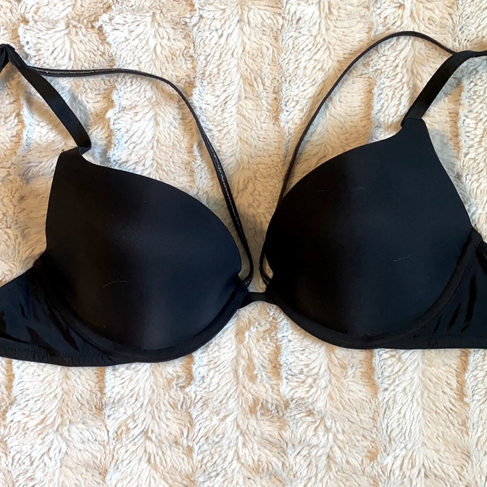 Victoria’s Secret strapping push up bra